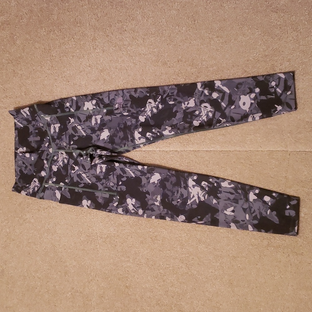 The North Face Women's Motivation High Rise 7/8 Leggings